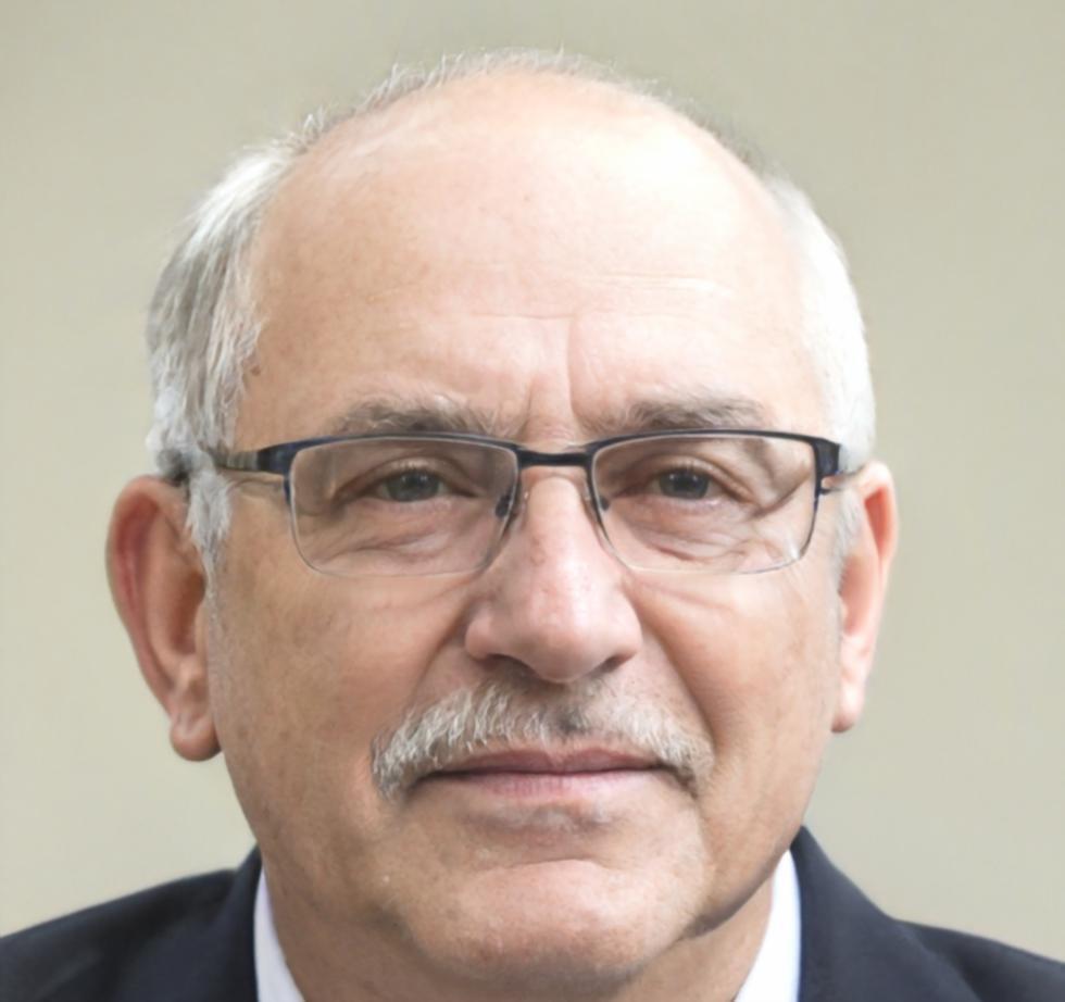 Retrato de Eliseo Montemayor